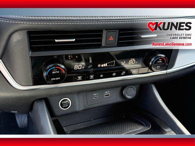 used 2023 Nissan Rogue car