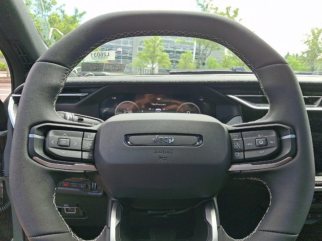 new 2026 Jeep Cherokee car, priced at $42,175