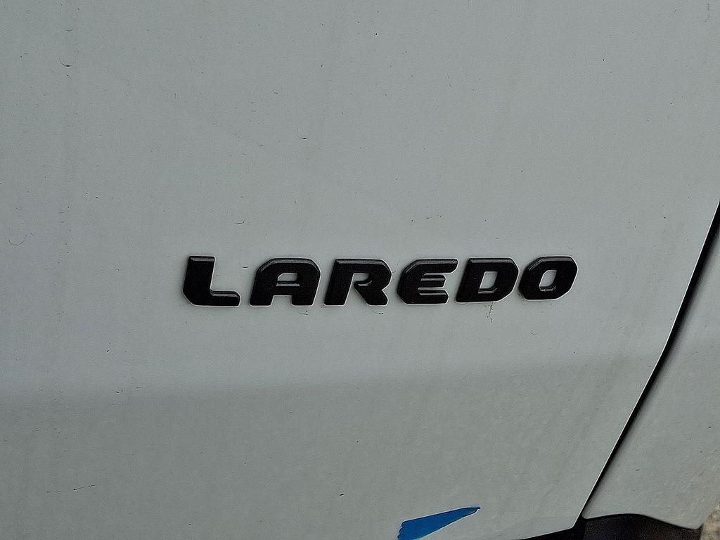 new 2026 Jeep Cherokee car, priced at $38,995