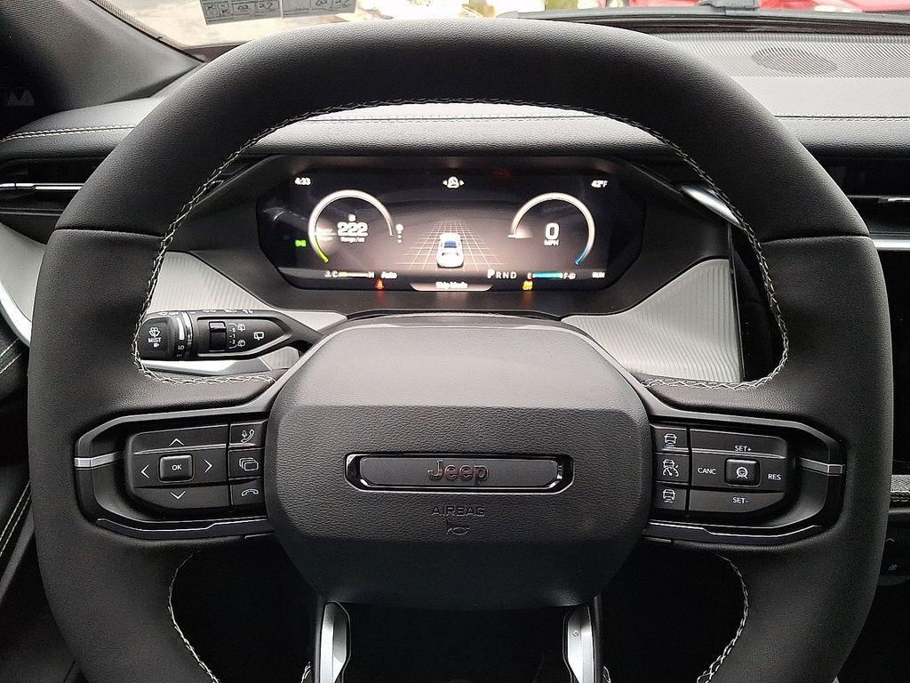 new 2026 Jeep Cherokee car, priced at $38,995