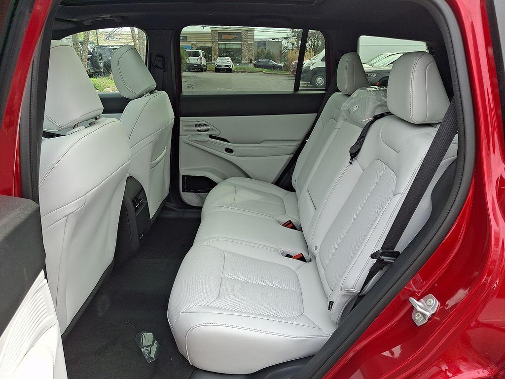 new 2026 Jeep Cherokee car, priced at $43,365
