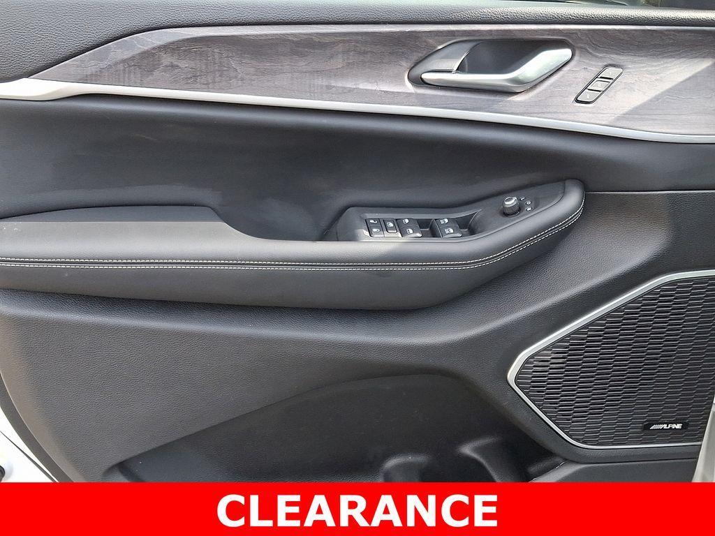 used 2023 Jeep Grand Cherokee car, priced at $30,788