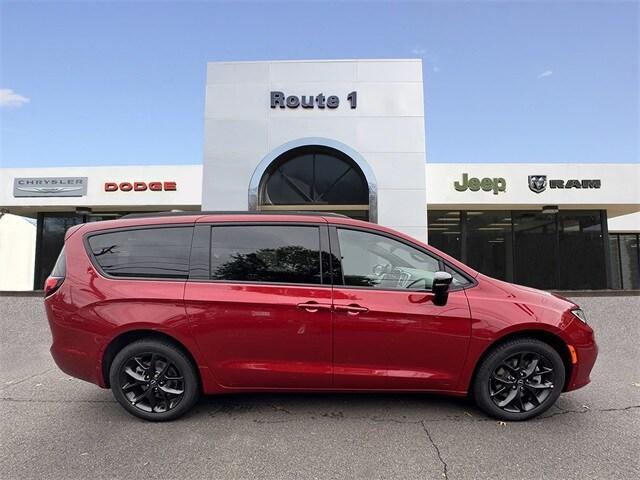 new 2026 Chrysler Pacifica car, priced at $46,250