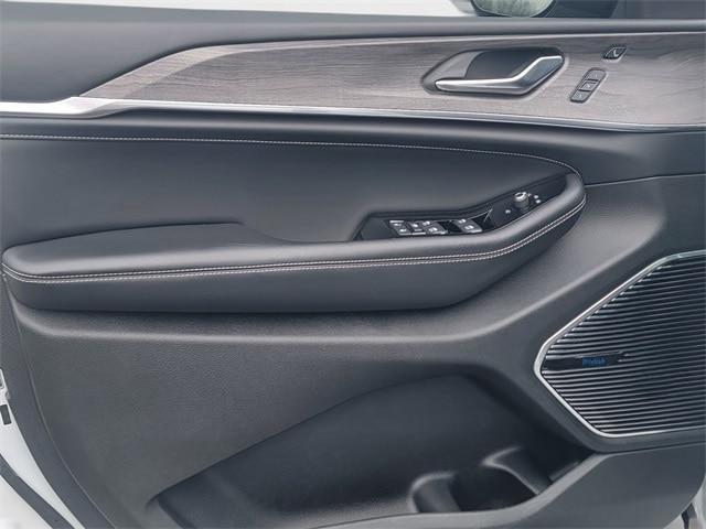 used 2021 Jeep Grand Cherokee L car, priced at $33,429