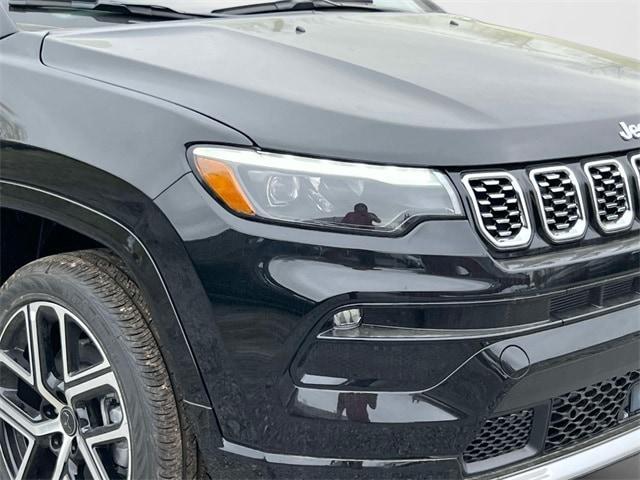 new 2025 Jeep Compass car, priced at $32,495