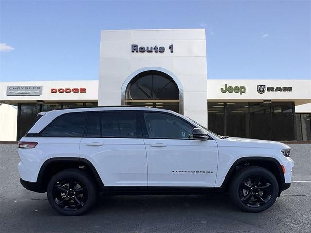 new 2025 Jeep Grand Cherokee car, priced at $41,530