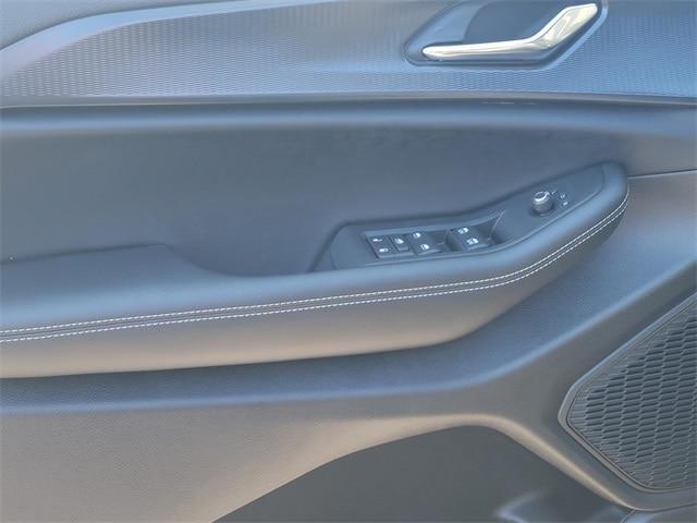 new 2025 Jeep Grand Cherokee car, priced at $37,920