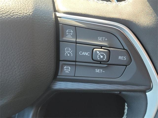 new 2025 Jeep Grand Cherokee car, priced at $37,920