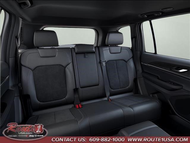 new 2026 Jeep Grand Cherokee car, priced at $43,060