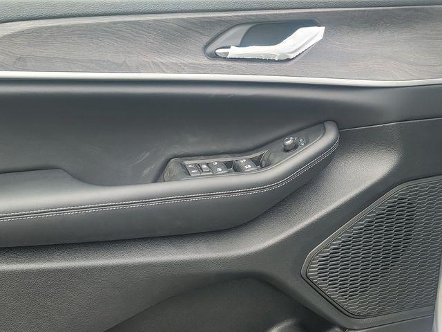 new 2026 Jeep Grand Cherokee car, priced at $44,560