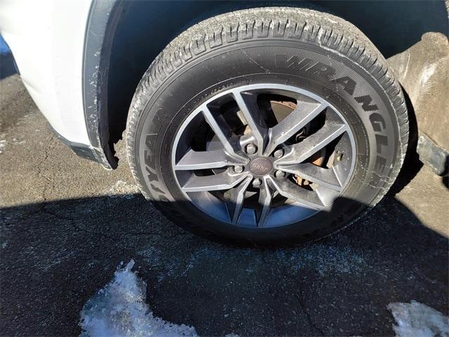 used 2019 Jeep Grand Cherokee car, priced at $19,995
