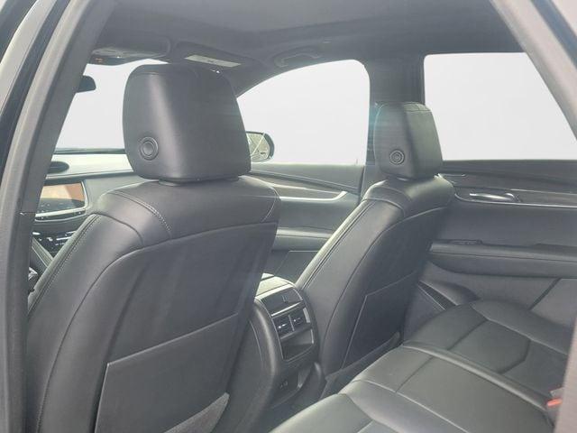 used 2022 Cadillac XT5 car, priced at $32,487