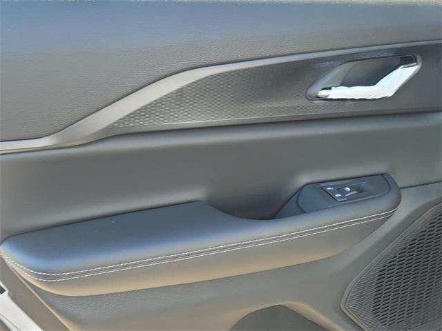 new 2025 Jeep Grand Cherokee car, priced at $35,750