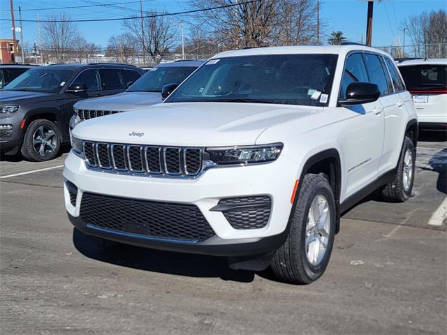 new 2025 Jeep Grand Cherokee car, priced at $35,750