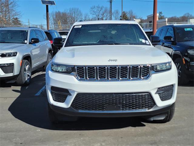 new 2025 Jeep Grand Cherokee car, priced at $35,750