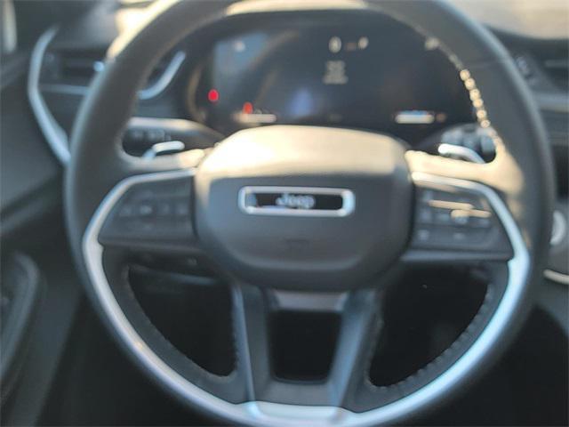 new 2025 Jeep Grand Cherokee car, priced at $35,750