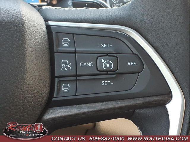 used 2023 Jeep Grand Cherokee car, priced at $28,550