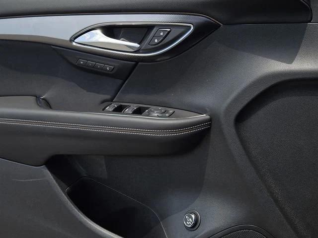new 2025 Buick Envision car, priced at $41,032