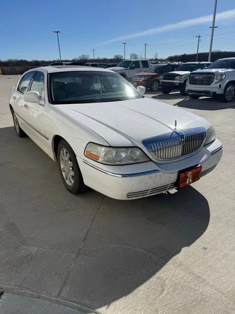 used 2007 Lincoln Town Car car, priced at $6,369