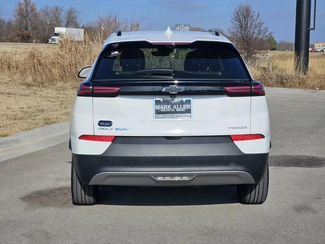 used 2022 Chevrolet Bolt EUV car, priced at $18,909