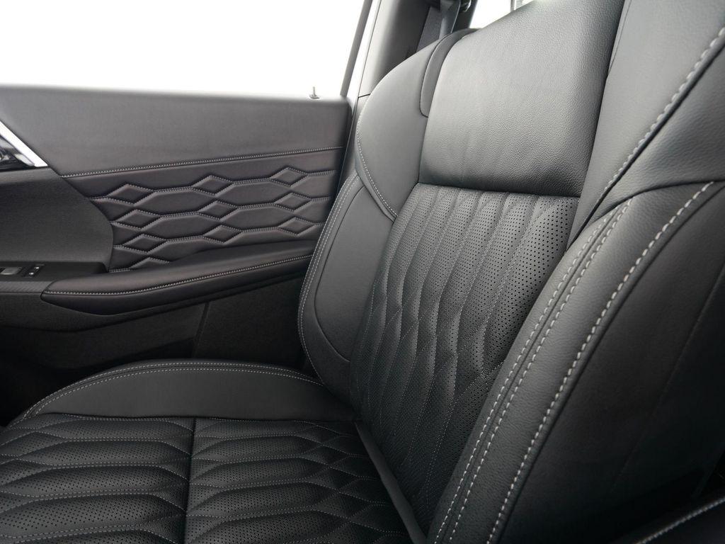 new 2026 Mitsubishi Outlander car, priced at $40,079