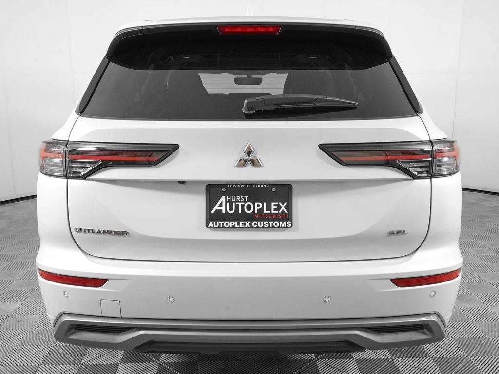 new 2026 Mitsubishi Outlander car, priced at $40,079