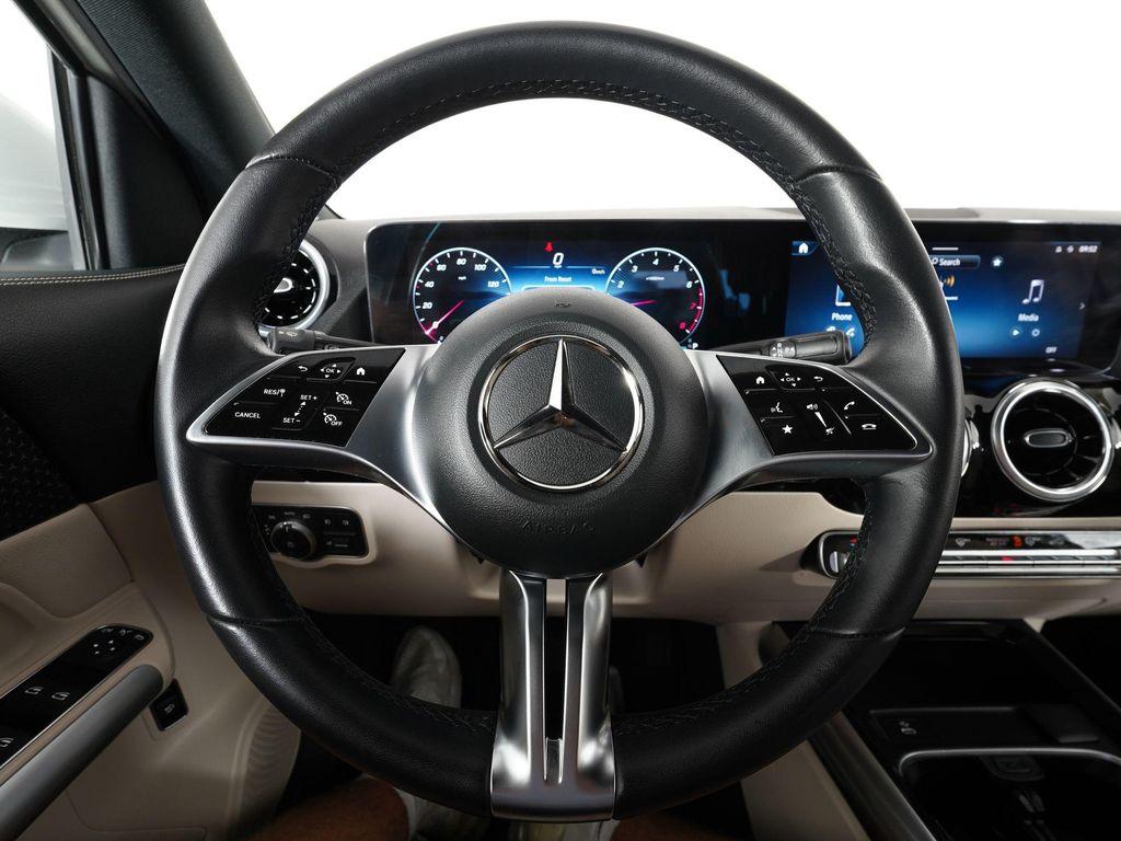 used 2025 Mercedes-Benz GLA 250 car, priced at $36,417
