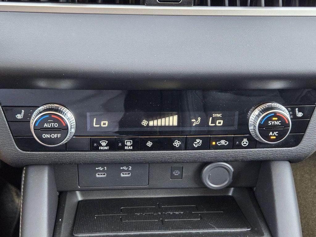 new 2026 Mitsubishi Outlander car