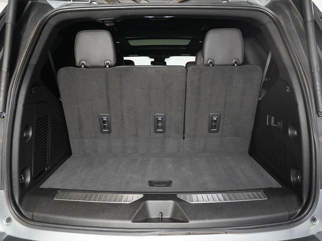 used 2023 GMC Yukon car, priced at $52,649