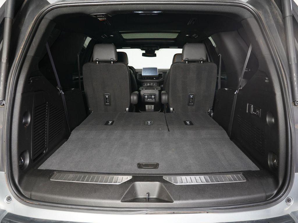 used 2023 GMC Yukon car, priced at $52,649