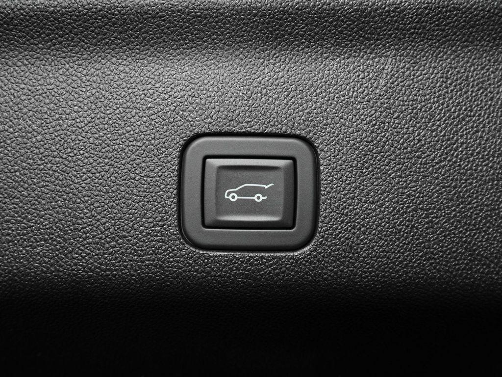 used 2026 GMC Yukon XL car, priced at $129,991