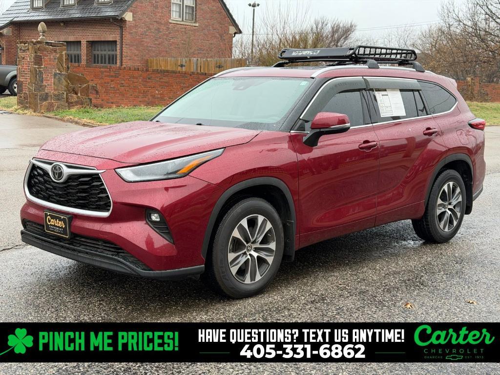 used 2022 Toyota Highlander car, priced at $27,350