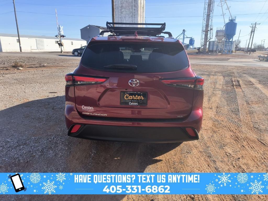 used 2022 Toyota Highlander car, priced at $28,000