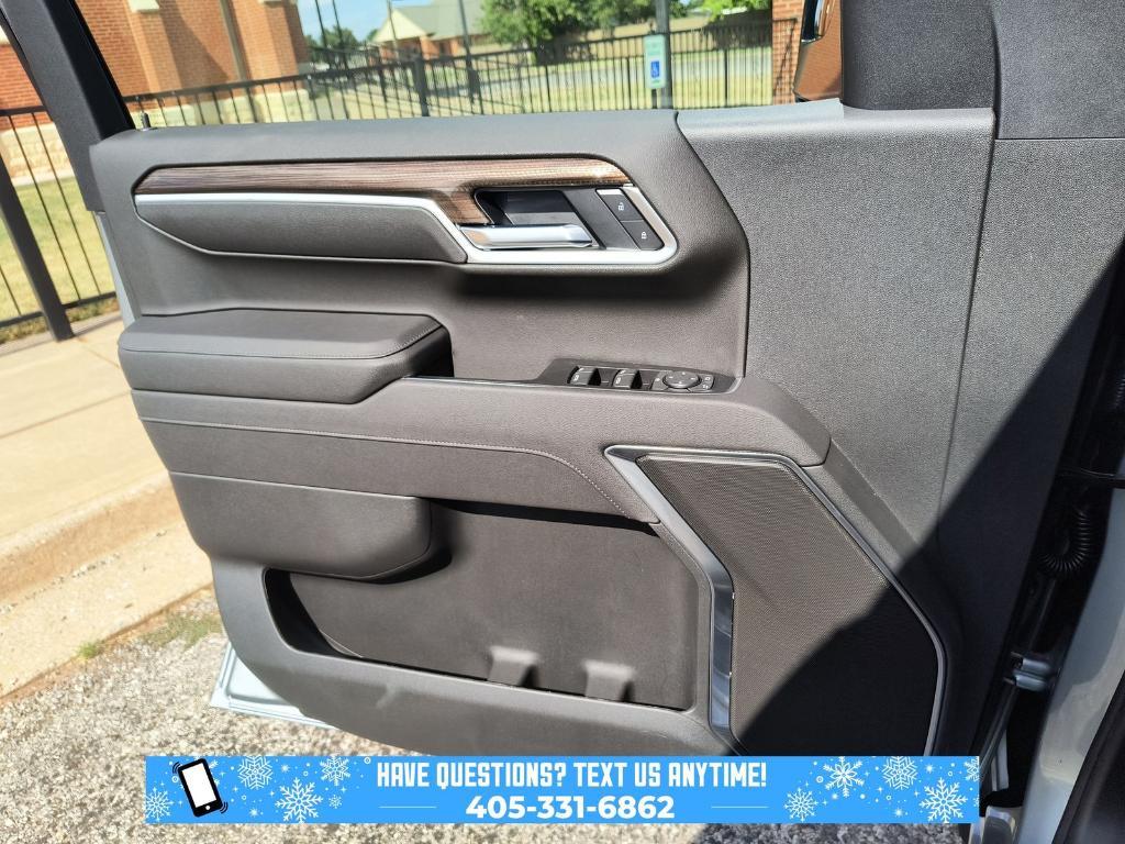 new 2026 Chevrolet Silverado 1500 car, priced at $43,995