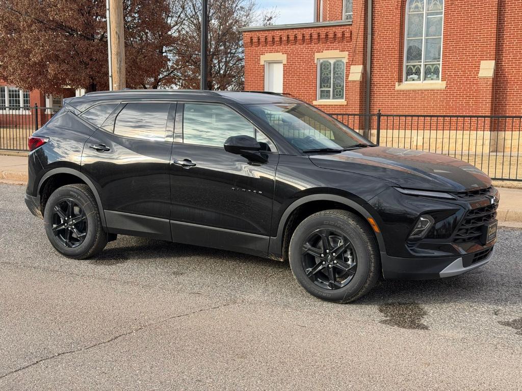 new 2025 Chevrolet Blazer car, priced at $37,120