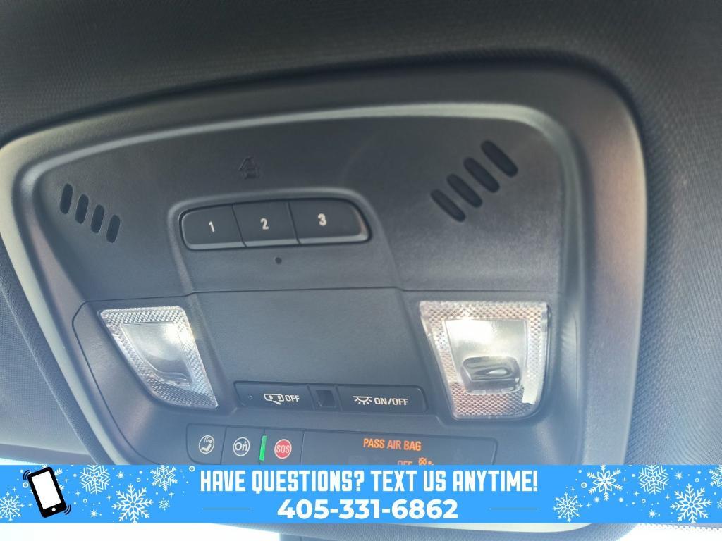 used 2023 Chevrolet Traverse car, priced at $25,881