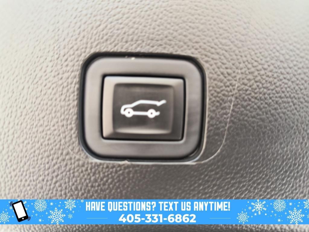 used 2023 Chevrolet Traverse car, priced at $25,881