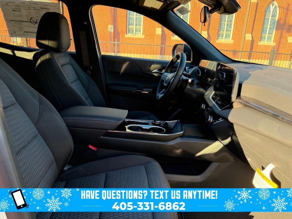 new 2026 Chevrolet Equinox car, priced at $30,738