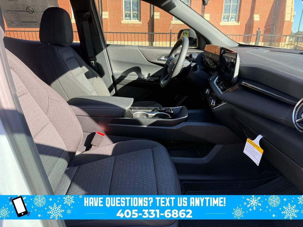 new 2026 Chevrolet Equinox car, priced at $28,995