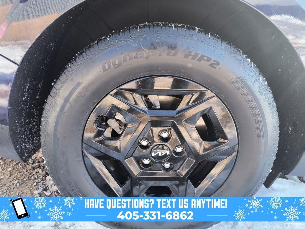 used 2025 Kia Carnival car, priced at $34,572