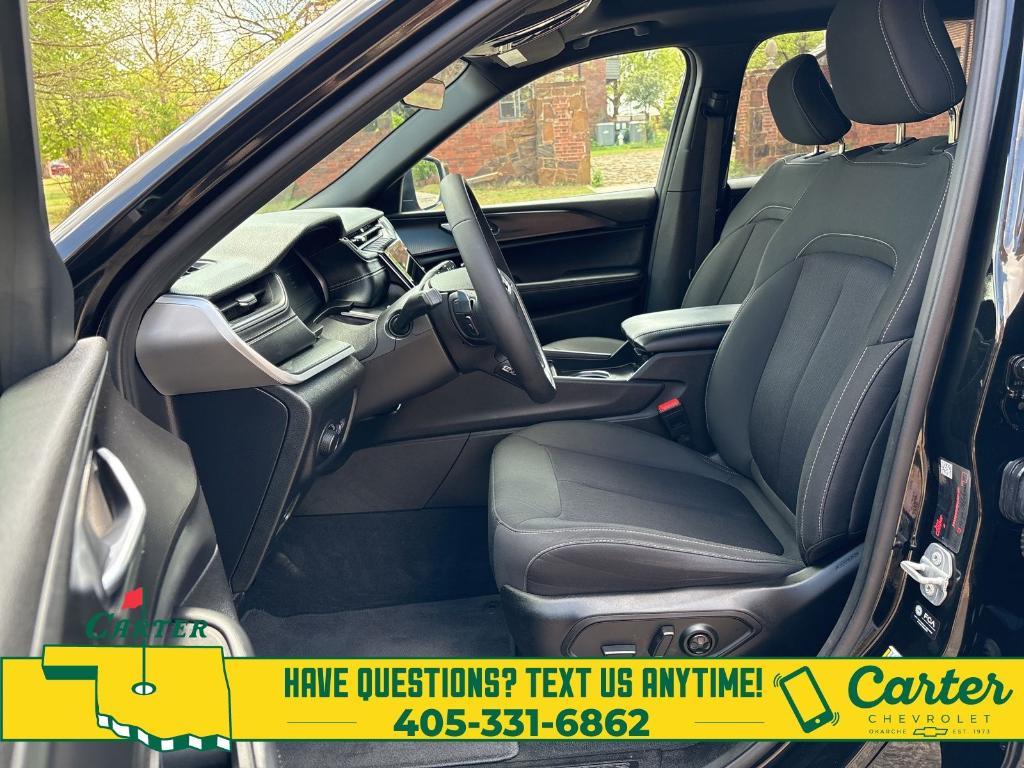 used 2025 Jeep Grand Cherokee L car, priced at $37,499