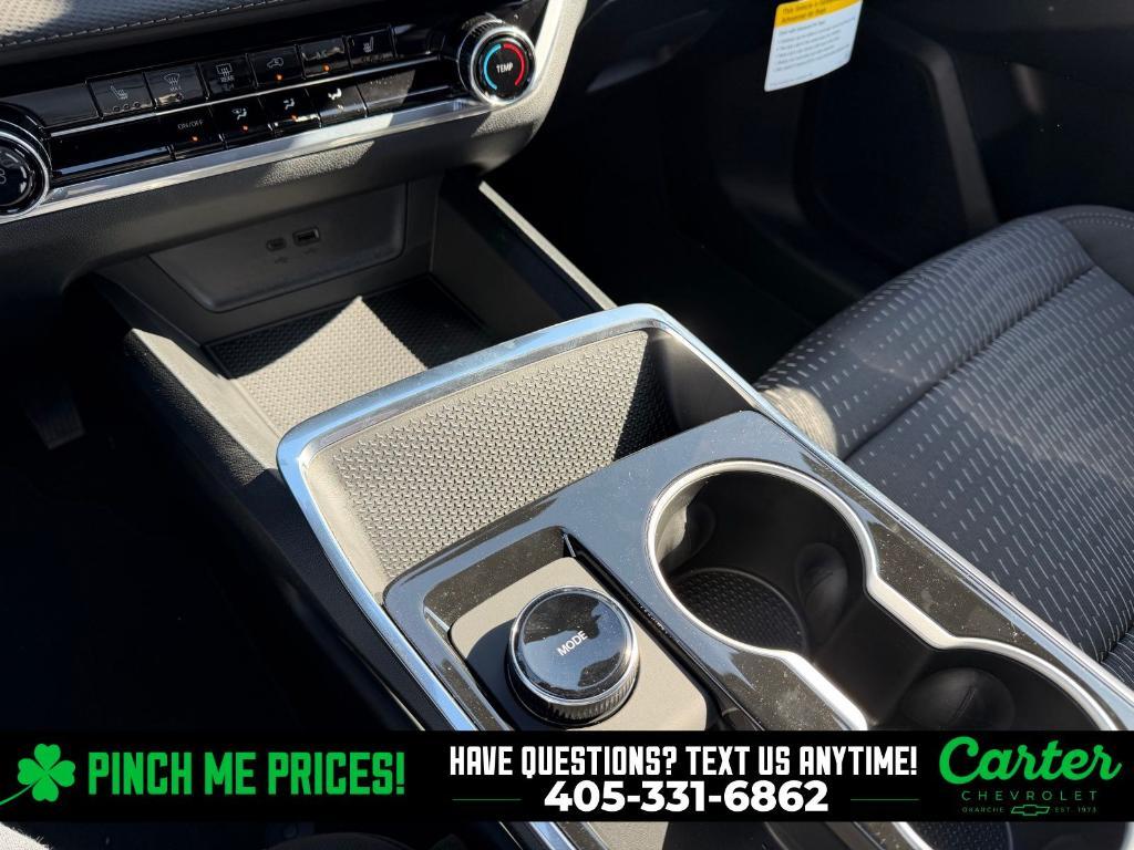 new 2026 Chevrolet Equinox car, priced at $30,835