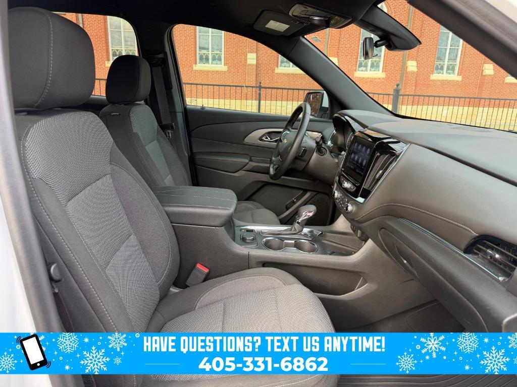 used 2023 Chevrolet Traverse car, priced at $31,900
