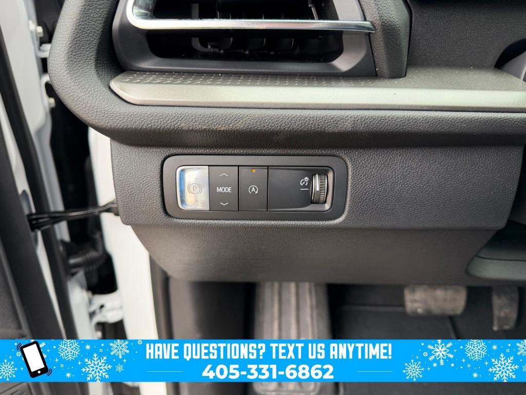 new 2026 Chevrolet Traverse car, priced at $43,153