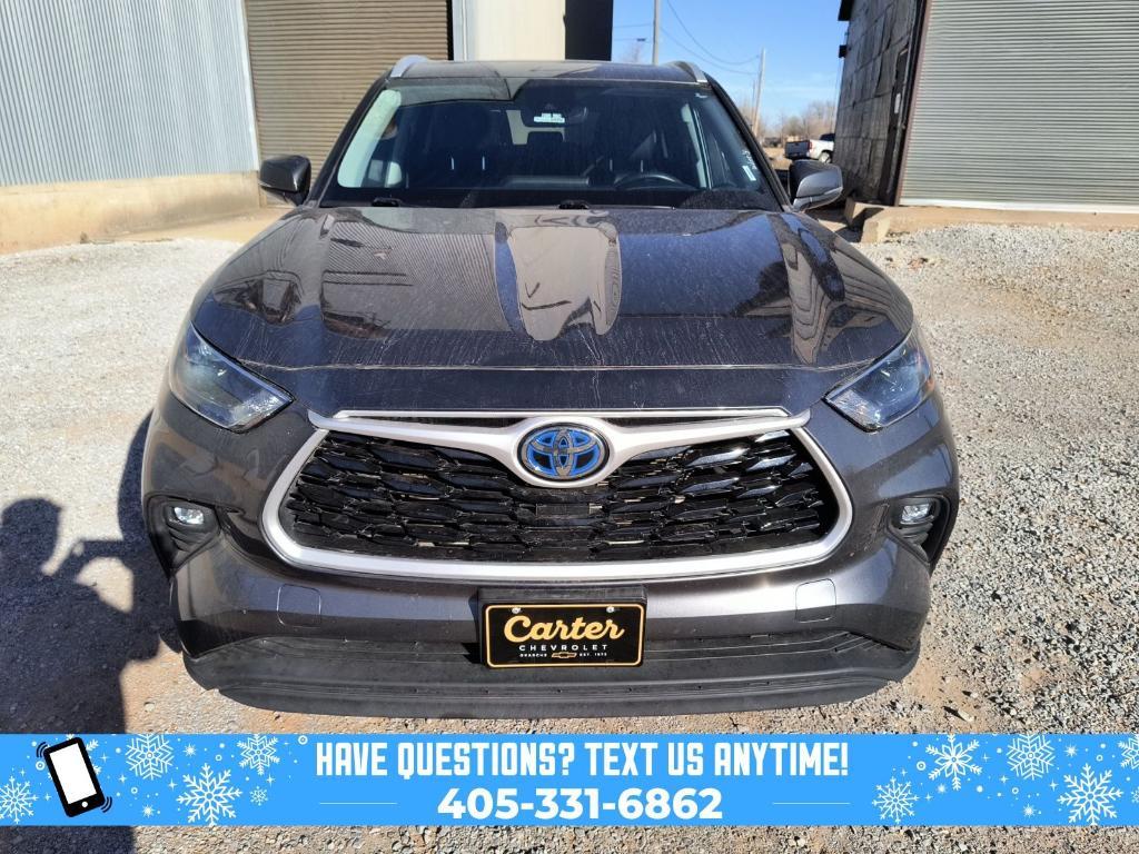 used 2023 Toyota Highlander Hybrid car, priced at $35,000