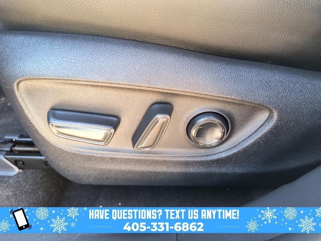 used 2023 Toyota Highlander Hybrid car, priced at $35,000