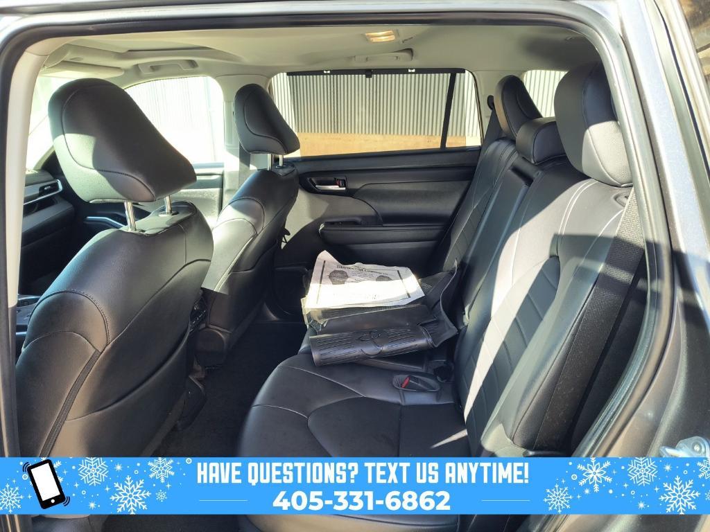 used 2023 Toyota Highlander Hybrid car, priced at $35,000