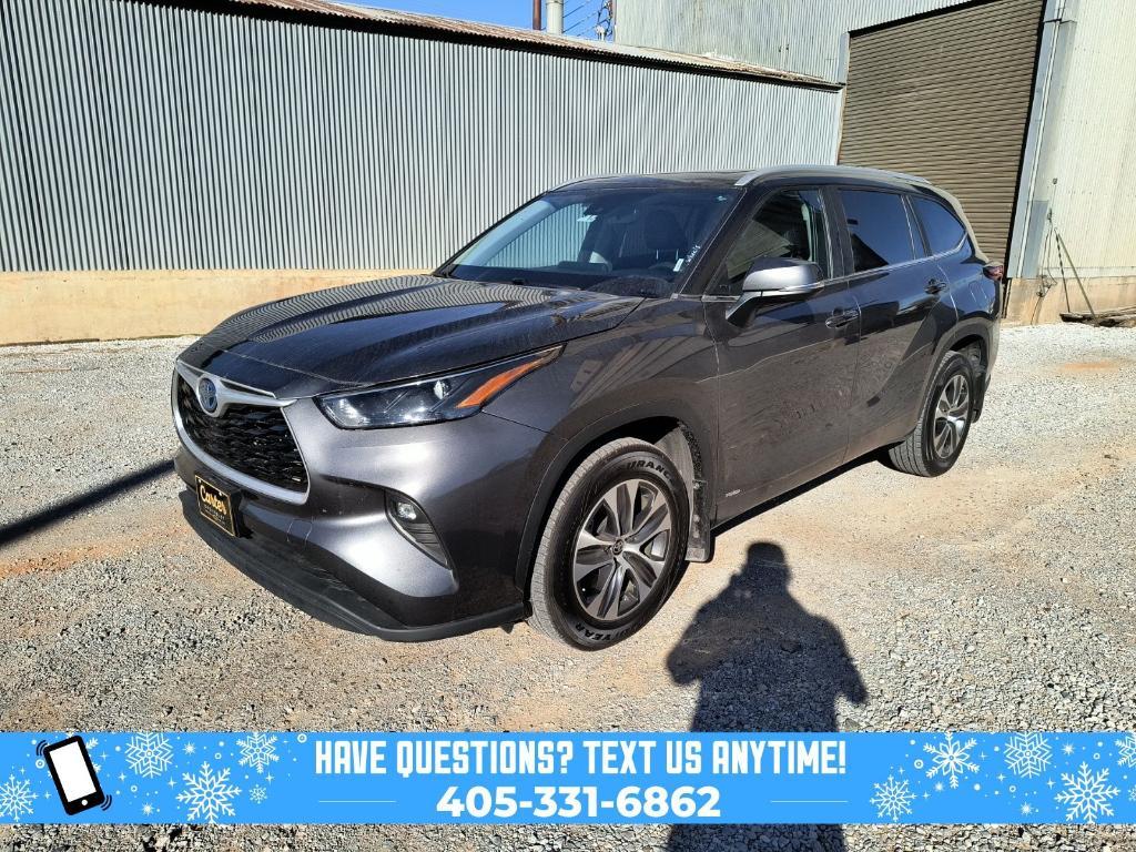 used 2023 Toyota Highlander Hybrid car, priced at $35,000