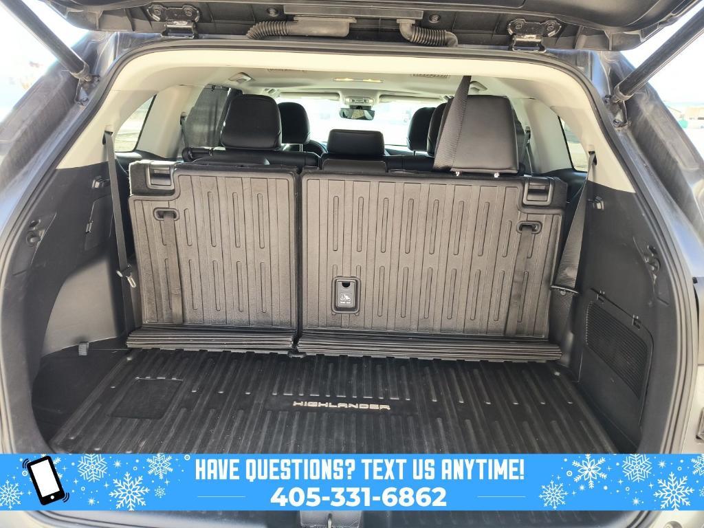 used 2023 Toyota Highlander Hybrid car, priced at $35,000