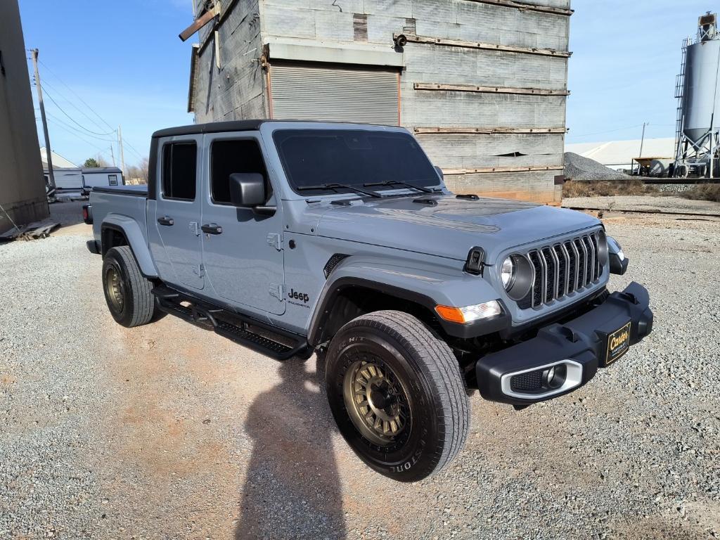 used 2024 Jeep Gladiator car, priced at $33,666